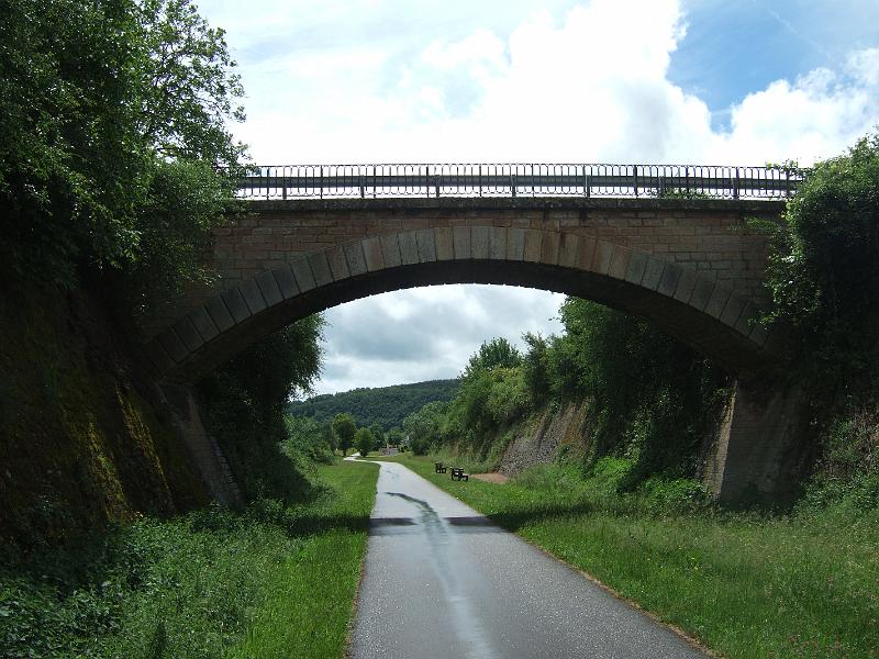 2010-05- (97).JPG - Dann wieder ein Viadukt - aber diesmal über uns